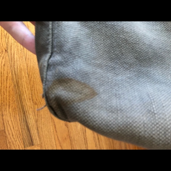 Hollister over the shoulder bag! Stylish & useful - Picture 7 of 7